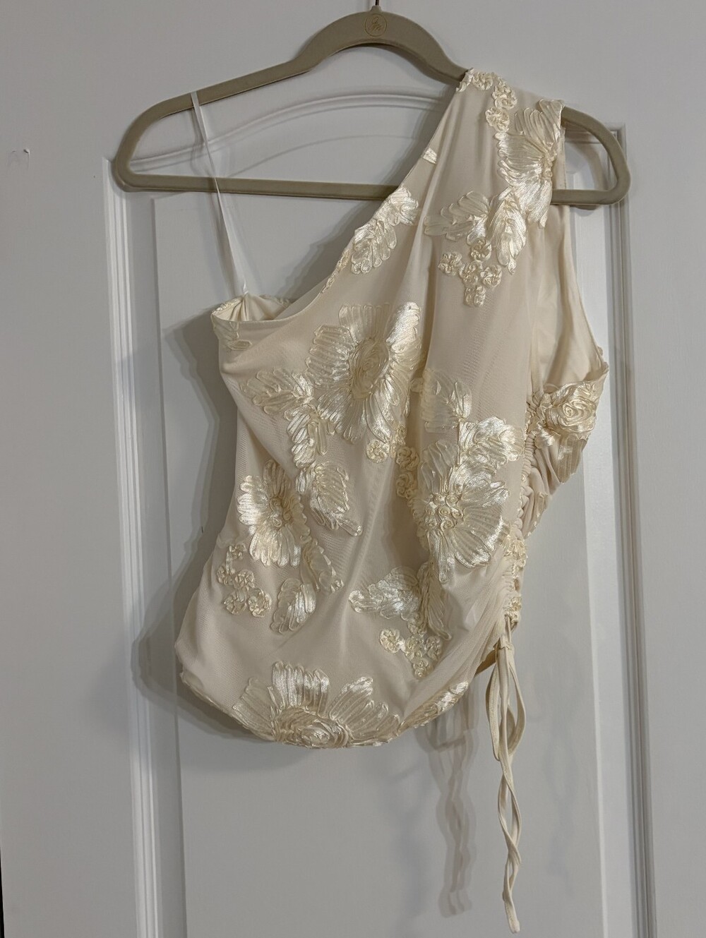 Fashion Nova Cream One-Shoulder Floral Appliqué Camisole